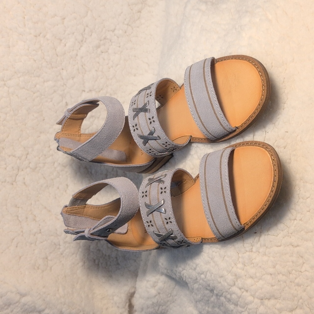 Frye Leather Evie Whipstich ankle strap two band sandals